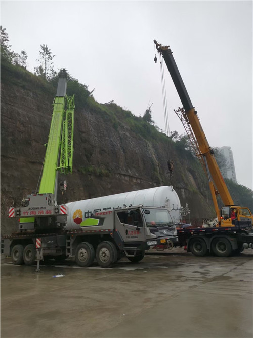 天镇县“不怕风雨冻”—— 吊车的 “恶劣环境适应” 技术